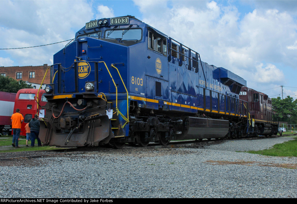 NS 8103